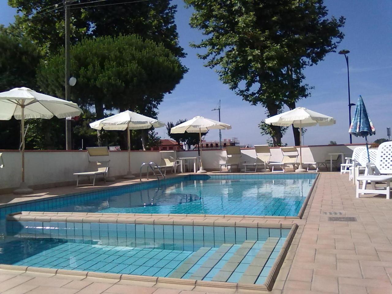 Magnolia Hotel 3*